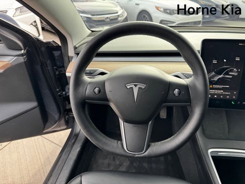 Used 2023 Tesla Model 3 Standard Range image 15