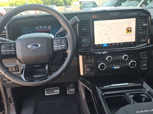 Used 2026 Ford F250 Lariat w/ Black Appearance Package AWD/4WD image 15