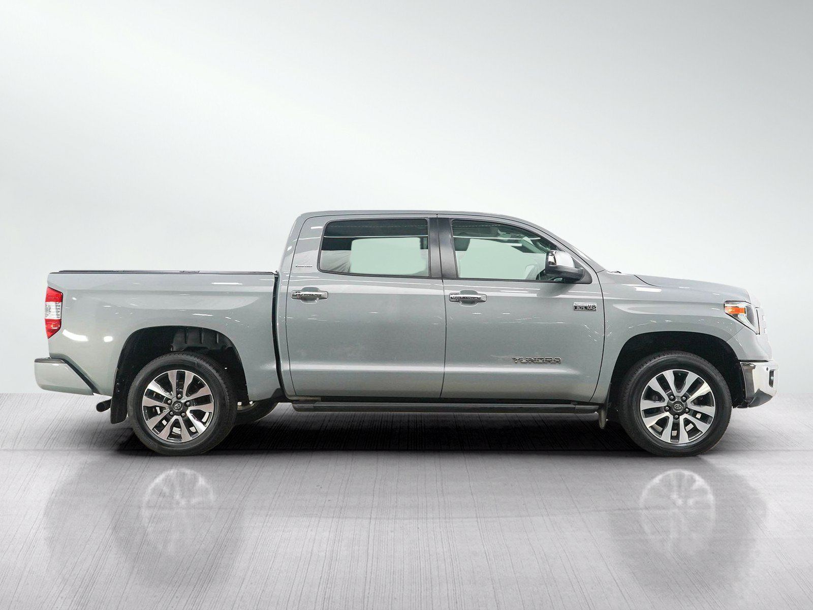 Used 2021 Toyota Tundra Limited w/ Limited Premium Package AWD/4WD image 6