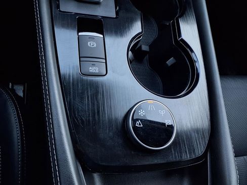 Used 2023 Nissan Rogue Platinum image 21