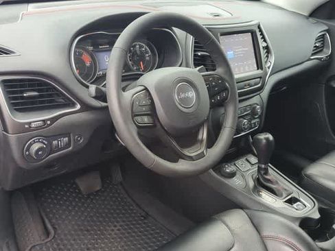 Used 2022 Jeep Cherokee Trailhawk w/ Premium Leather Package AWD/4WD image 10