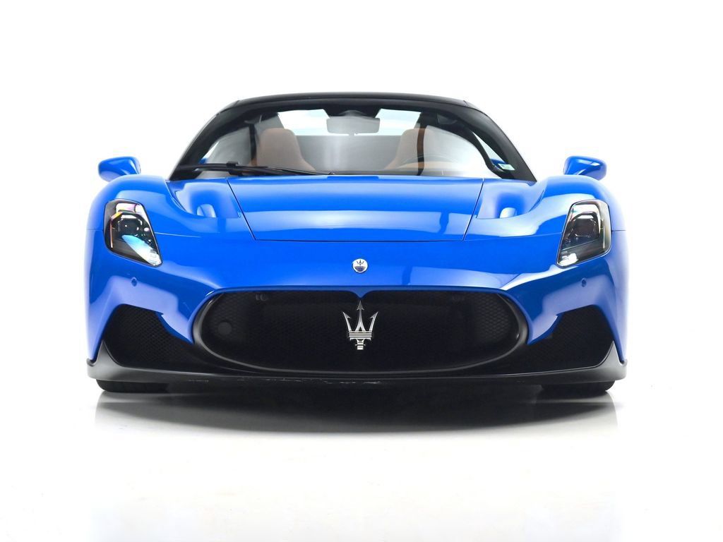 Used 2023 Maserati MC20 Spyder RWD image 2