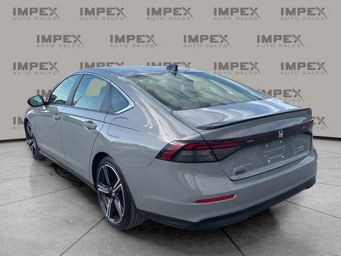 Used 2025 Honda Accord Sport image 3