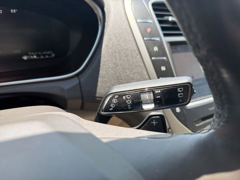 Used 2019 Lincoln Nautilus Reserve FWD image 51