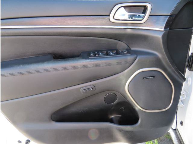 Used 2015 Jeep Grand Cherokee Summit AWD/4WD image 15