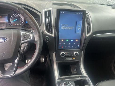 Used 2022 Ford Edge ST-Line w/ Class II Trailer Tow Package image 32