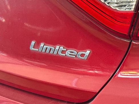 Used 2017 Hyundai Sonata Limited image 9