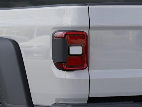 New 2026 Jeep Gladiator Mojave w/ Safety Group AWD/4WD image 35