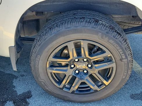 Used 2022 Chevrolet Silverado 1500 Custom w/ Rally Edition AWD/4WD image 26