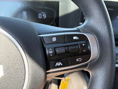 Used 2024 Kia Sportage LX AWD/4WD image 20