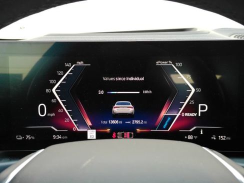 Used 2023 BMW i4 eDrive40 RWD image 39