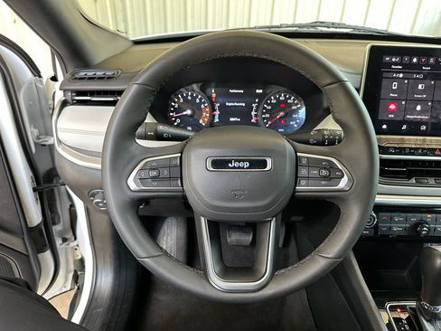 Used 2025 Jeep Compass Limited AWD/4WD image 20
