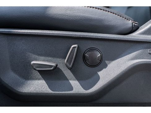 New 2025 Ford F250 Lariat w/ Lariat Ultimate Package AWD/4WD image 9
