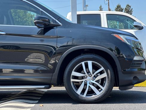 Used 2016 Honda Pilot Touring image 36