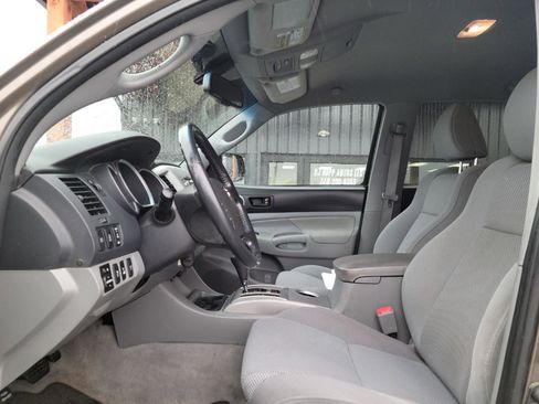 Used 2010 Toyota Tacoma 4x4 Double Cab image 13