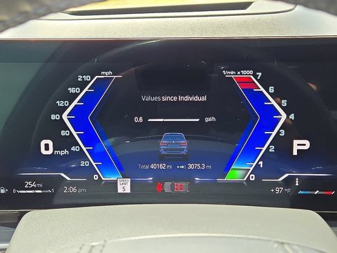 Used 2023 BMW ALPINA XB7 AWD/4WD image 27