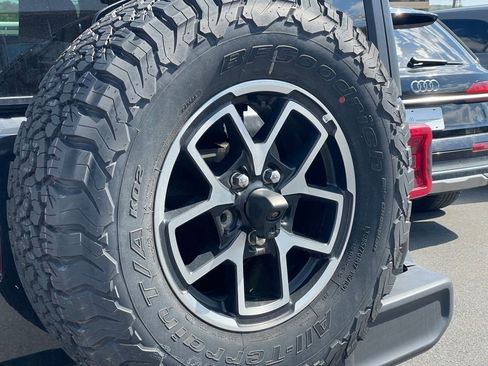 Used 2026 Jeep Wrangler Unlimited Rubicon AWD/4WD image 35