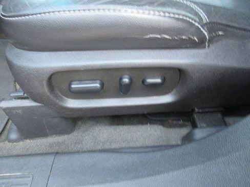 Used 2015 Ford Explorer XLT w/ Equipment Group 202A image 18