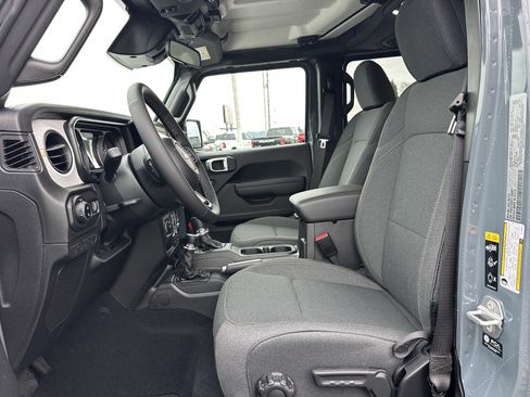 New 2026 Jeep Gladiator Sport image 10