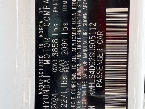 Used 2025 Hyundai Elantra SEL FWD image 17