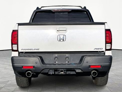 Used 2022 Honda Ridgeline Black Edition image 6