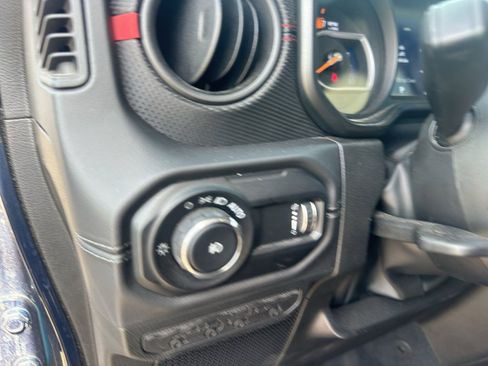 Used 2025 Jeep Wrangler Unlimited Rubicon image 22