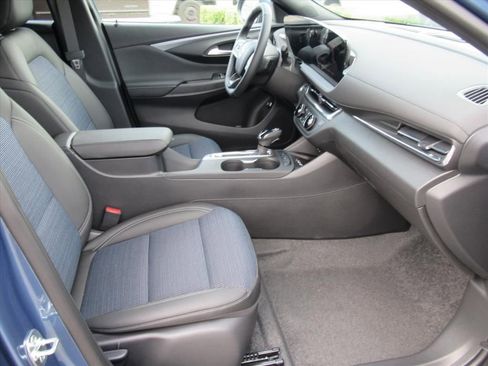 New 2026 Buick Envista Preferred w/ Convenience I Package FWD image 10