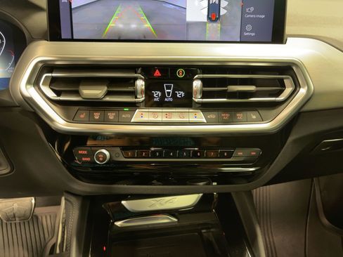 Certified 2025 BMW X4 xDrive30i w/ Premium Package image 26