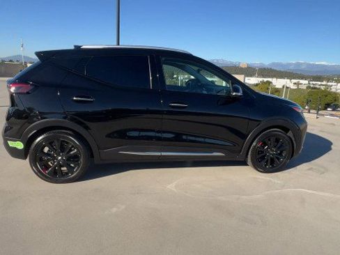 Used 2023 Chevrolet Bolt EUV Premier w/ Sun & Sound Package image 9