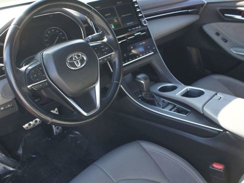 Used 2019 Toyota Avalon XSE image 14