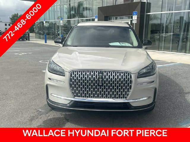 Used 2023 Lincoln Corsair FWD image 3