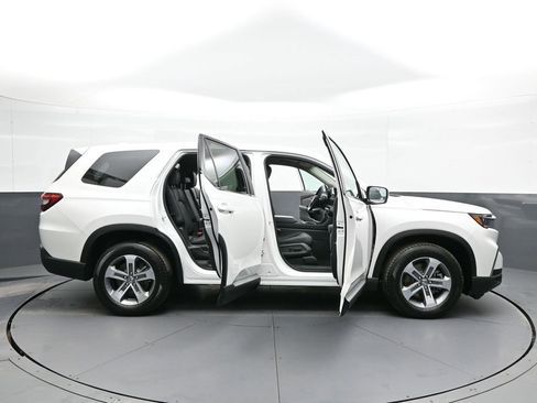 Certified 2023 Honda Pilot EX-L image 43