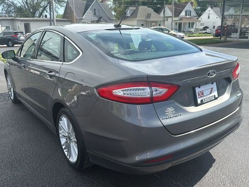 Used 2014 Ford Fusion SE w/ Equipment Group 202A FWD image 7