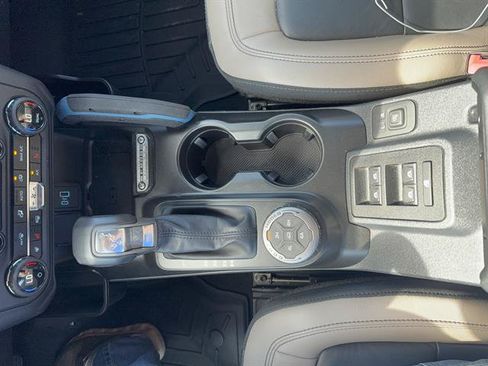 Used 2023 Ford Bronco Wildtrak AWD/4WD image 13