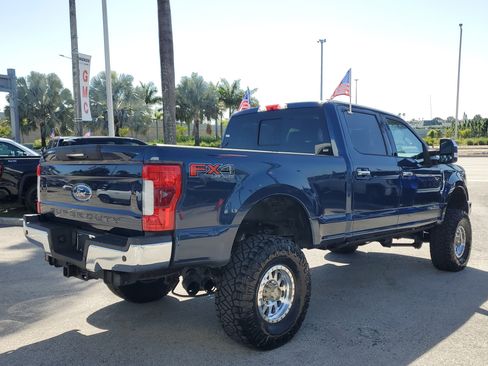 Used 2017 Ford F250 Lariat w/ Lariat Ultimate Package image 5