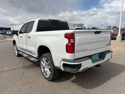 Used 2023 Chevrolet Silverado 1500 High Country w/ High Country Premium Package AWD/4WD image 3