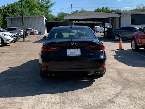 Used 2014 Lexus IS 250 RWD image 6
