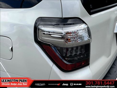 Used 2023 Toyota 4Runner Limited AWD/4WD image 22