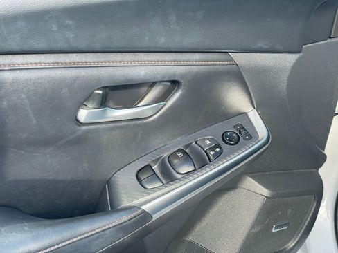 Certified 2023 Nissan Sentra SR w/ SR Premium Package FWD image 12