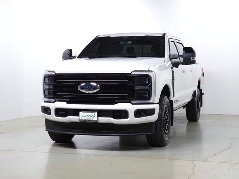Used 2025 Ford F350 Platinum image 4