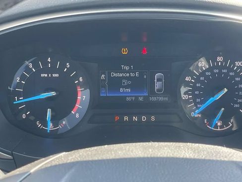 Used 2014 Ford Fusion SE w/ Equipment Group 202A FWD image 19