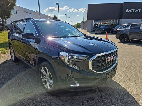 Used 2020 GMC Terrain SLE w/ Driver Convenience Package AWD/4WD image 1
