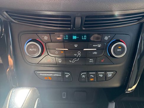 Used 2019 Ford Escape Titanium image 20