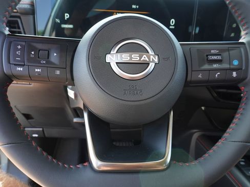 Certified 2025 Nissan Kicks SR w/ Illumination Package FWD image 17