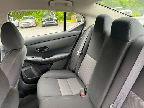 Used 2025 Nissan Sentra SV FWD image 34