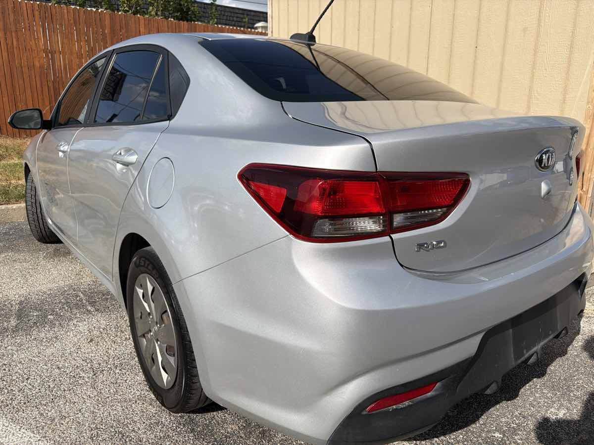 Used 2019 Kia Rio S FWD image 4