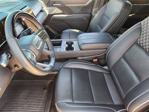 Used 2024 GMC Acadia Denali w/ Super Cruise Package image 13