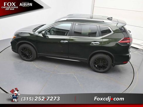 Used 2018 Nissan Rogue SV AWD/4WD image 27
