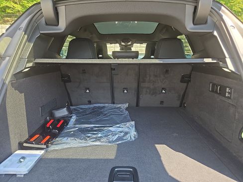 Used 2026 BMW iX xDrive45 image 11