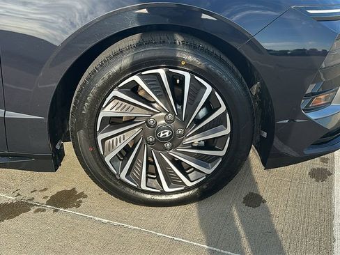 Certified 2025 Hyundai Sonata SEL image 15